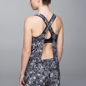 Lululemon floral black &white romper size 4